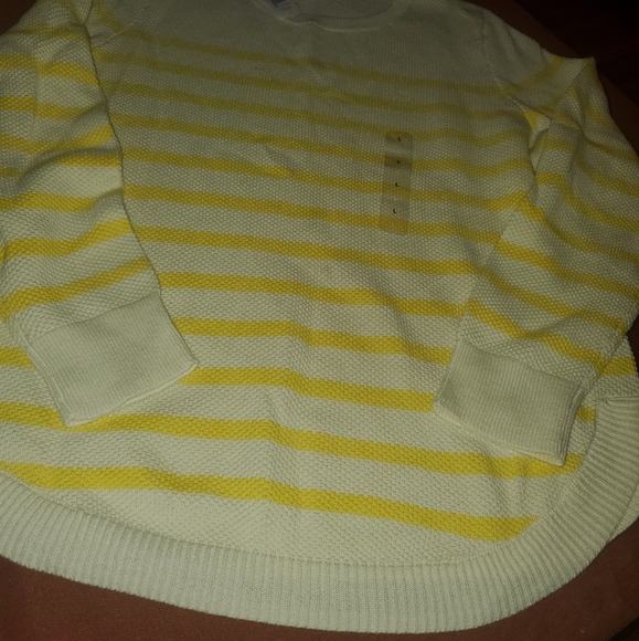 Sweater - Picture 2 of 3